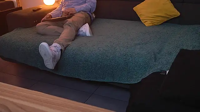 Snapshot of GermanBiHardcore chatting on 10/25/25, 01:29 GermanBiHardcore online show from 10/25/25, 01:29