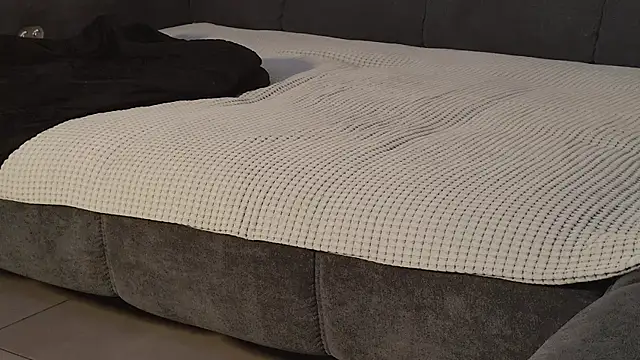 Snapshot of GermanBiHardcore chatting on 11/16/25, 01:44 GermanBiHardcore online show from 11/16/25, 01:44