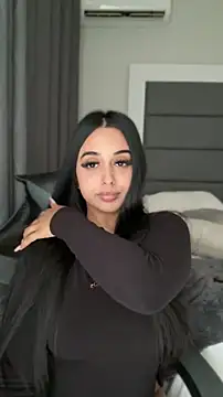 LilMisIndianx online show from 04/12/26, 01:05