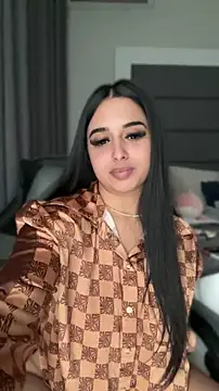 LilMisIndianx online show from 04/18/26, 07:45