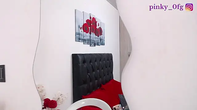 pinky f00x online show from 10/20/25, 07:36