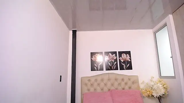 pinky f00x online show from 04/18/26, 07:07