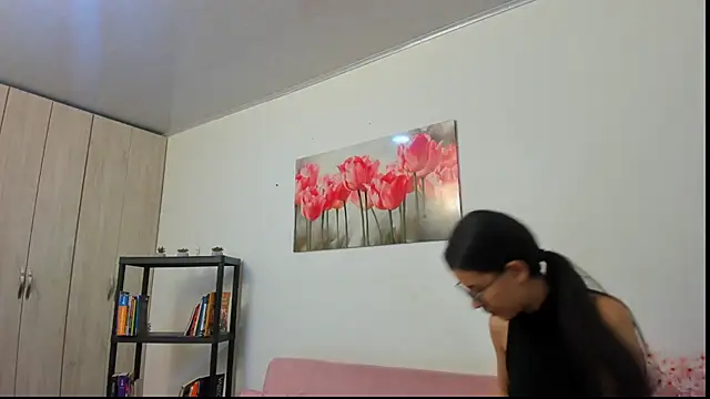Snapshot of pinky_f00x chatting on 07/06/26, 09:28 pinky f00x online show from 07/06/26, 09:28
