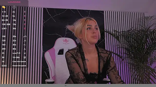 daisyblushh online show from 11/10/25, 07:35