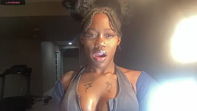 maskedgirl5005 online show from 09/28/25, 08:36