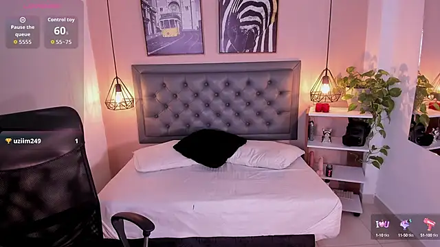 aisha duque online show from 10/04/25, 07:34