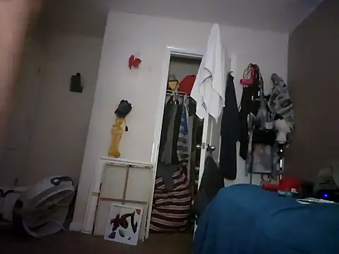 Snapshot of Scott654538 chatting on 09/20/25, 12:00 Scott654538 online show from 09/20/25, 12:00