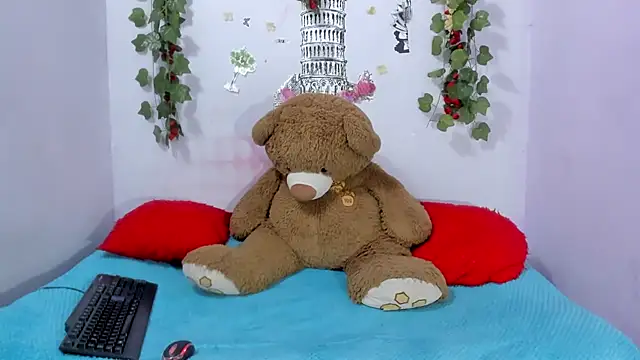 Snapshot of NataliaAndJulliam chatting on 02/23/26, 03:48 NataliaAndJulliam online show from 02/23/26, 03:48