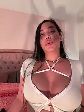 Bella  Wood online show from 09/21/25, 07:15