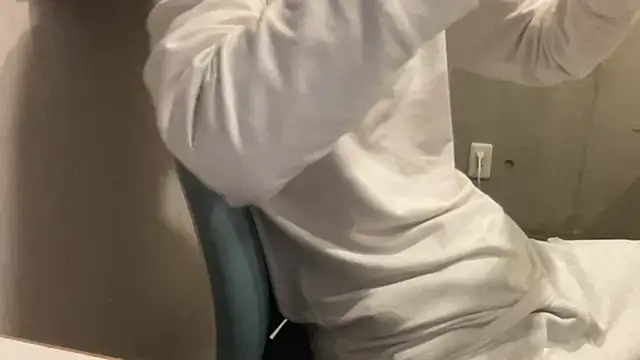 Lotus boy online show from 10/31/25, 12:28