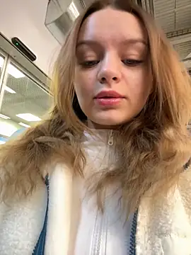 Snapshot of Cum_girlss chatting on 10/09/25, 04:21 Cum girlss online show from 10/09/25, 04:21