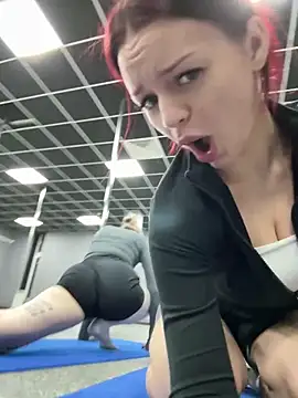 Snapshot of Cum_girlss chatting on 12/21/25, 04:19 Cum girlss online show from 12/21/25, 04:19