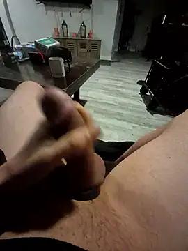 Snapshot of Justme_8519 chatting on 01/15/26, 12:32 Justme 8519 online show from 01/15/26, 12:32