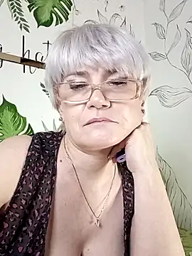 Catty Lady online show from 11/08/25, 08:51