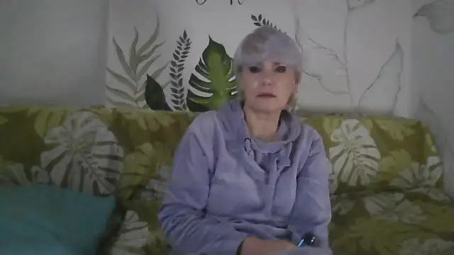 Catty Lady online show from 01/15/26, 06:00