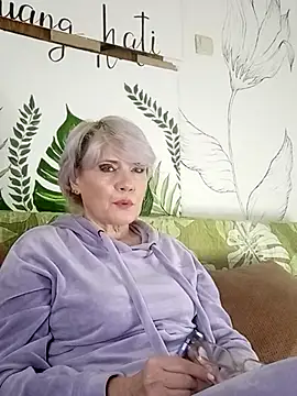 Catty Lady online show from 02/09/26, 08:46