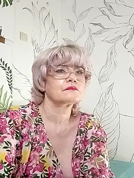 Catty Lady online show from 05/14/26, 07:09