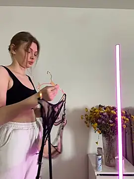 miamunn online show from 10/27/25, 04:16