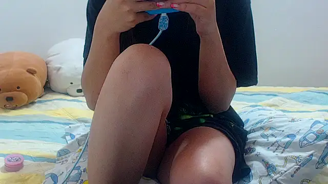 Snapshot of sabrina_v_ chatting on 10/02/25, 12:56 sabrina v online show from 10/02/25, 12:56