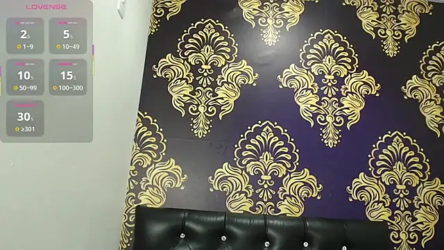 Snapshot of BigBoobs_Goddess chatting on 11/21/25, 11:31 BigBoobs Goddess online show from 11/21/25, 11:31