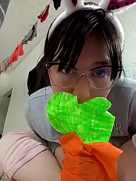 lareinalareinadelanal online show from 10/25/25, 01:51