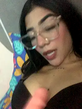 Snapshot of ElaRose_12 chatting on 11/05/25, 07:03 ElaRose 12 online show from 11/05/25, 07:03