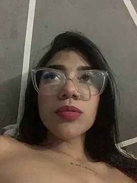 Snapshot of ElaRose_12 chatting on 11/18/25, 11:26 ElaRose 12 online show from 11/18/25, 11:26