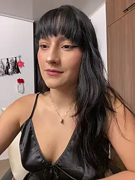 Snapshot of lenkaa chatting on 11/27/25, 11:29 lenkaa online show from 11/27/25, 11:29