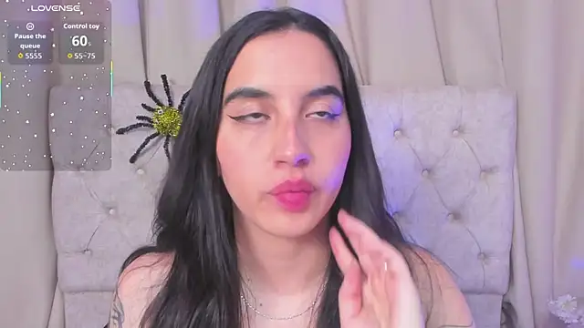 kaylee lee online show from 10/17/25, 08:44