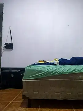 Snapshot of Rafaschuler chatting on 11/12/25, 08:26 Rafaschuler online show from 11/12/25, 08:26