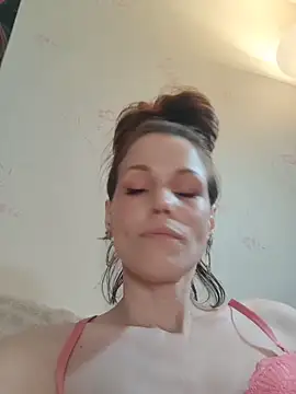 Angie meow online show from 04/14/26, 07:31