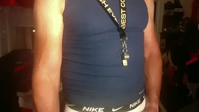 Snapshot of DILFJockDad87 chatting on 09/19/25, 02:02 DILFJockDad87 online show from 09/19/25, 02:02