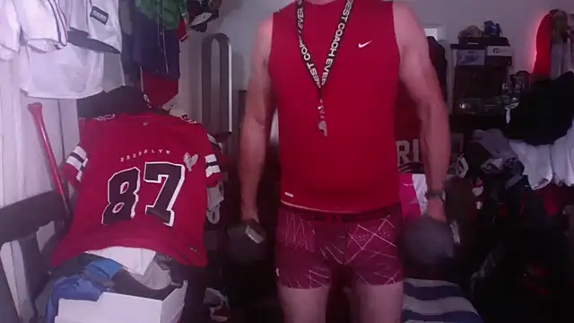 Snapshot of DILFJockDad87 chatting on 10/05/25, 10:40 DILFJockDad87 online show from 10/05/25, 10:40