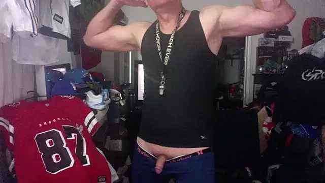 Snapshot of DILFJockDad87 chatting on 10/13/25, 12:49 DILFJockDad87 online show from 10/13/25, 12:49