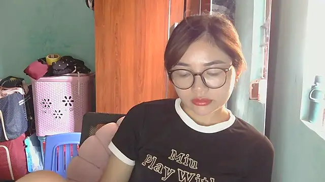 Uhem112 online show from 10/05/25, 02:32