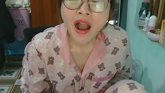 Uhem112 online show from 11/07/25, 03:45