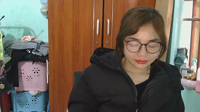 Uhem112 online show from 12/16/25, 12:37