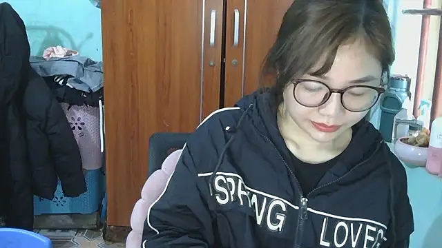 Uhem112 online show from 12/18/25, 01:00