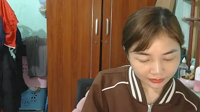 Uhem112 online show from 12/22/25, 01:35