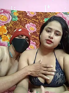 Seducing couple online show from 05/08/26, 03:45