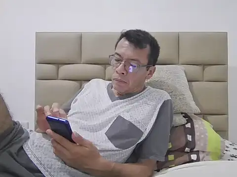 skinnylatino51 online show from 04/07/26, 12:55