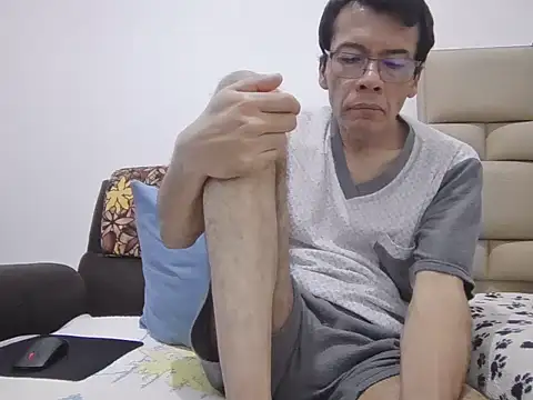 skinnylatino51 online show from 05/29/26, 12:30