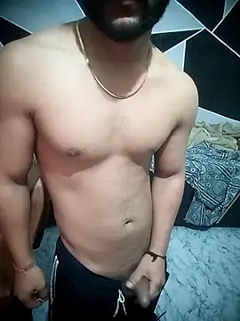 Kartikkartik8595 online show from 02/25/26, 09:57