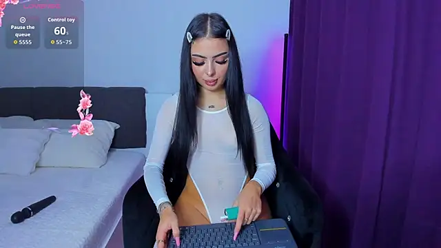 AshleyEttheenn online show from 10/07/25, 06:27