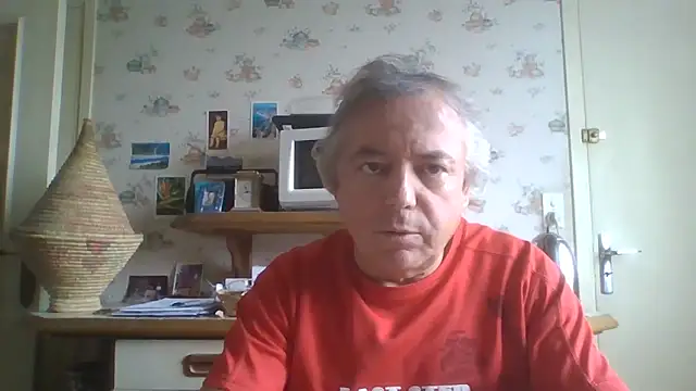 Snapshot of gegevincent chatting on 09/16/25, 12:28 gegevincent online show from 09/16/25, 12:28