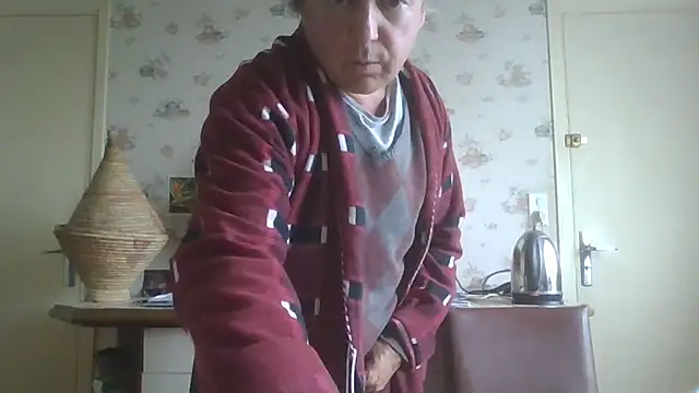 Snapshot of gegevincent chatting on 10/26/25, 02:56 gegevincent online show from 10/26/25, 02:56