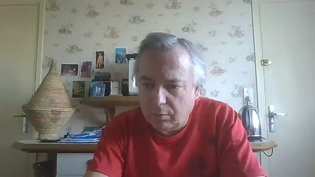 Snapshot of gegevincent chatting on 02/21/26, 01:23 gegevincent online show from 02/21/26, 01:23
