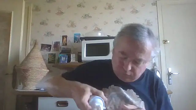 Snapshot of gegevincent chatting on 03/18/26, 12:52 gegevincent online show from 03/18/26, 12:52