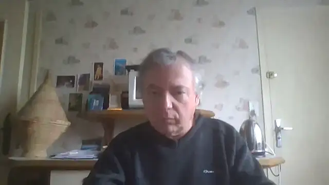 Snapshot of gegevincent chatting on 03/25/26, 01:28 gegevincent online show from 03/25/26, 01:28