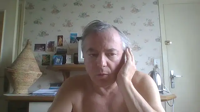 Snapshot of gegevincent chatting on 04/03/26, 01:09 gegevincent online show from 04/03/26, 01:09